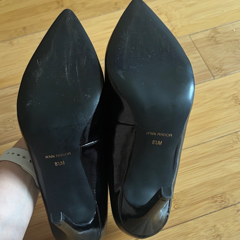 Jenn Ardor Elegant Black Pumps - Picture 4 of 4